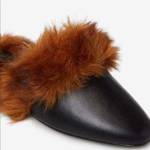 Rosii Slip on Fuzzle